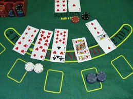 Fitur chat langsung dengan dealer sdtoto selama permainan Chat langsung dalam sesi sic bo sdtoto memungkinkan pemain berinteraksi dengan dealer profesional